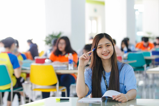 Hoc-tieng-Anh-online-giup-ban-nam-vung-cac-quy-tac-ngu-phap-tu-co-ban-den-nang-cao